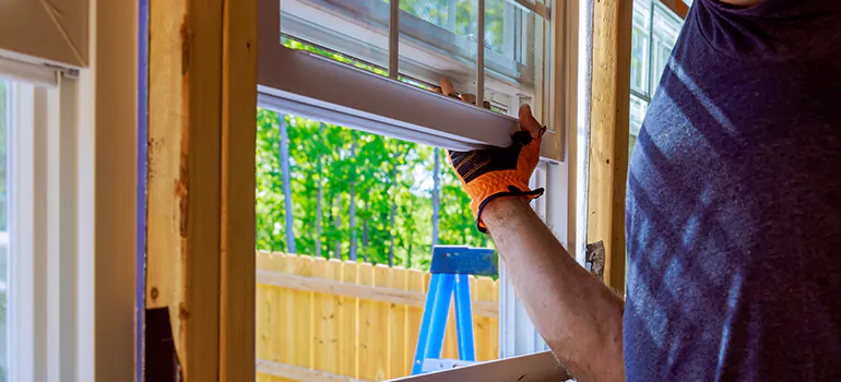 >Bay Window Curtain Rail Track in Oak Ridge, FL