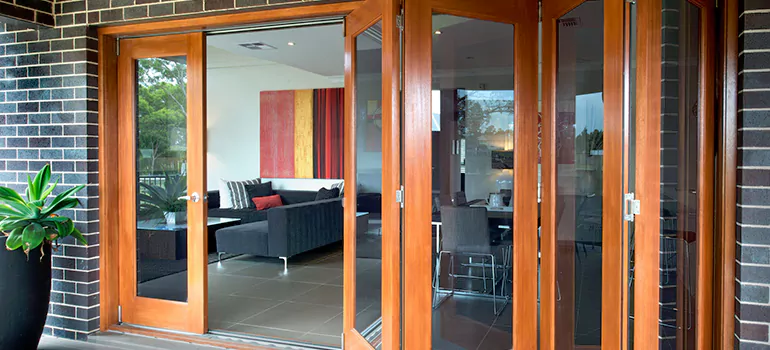 Folding Door Panel Repair in Oak Ridge, FL